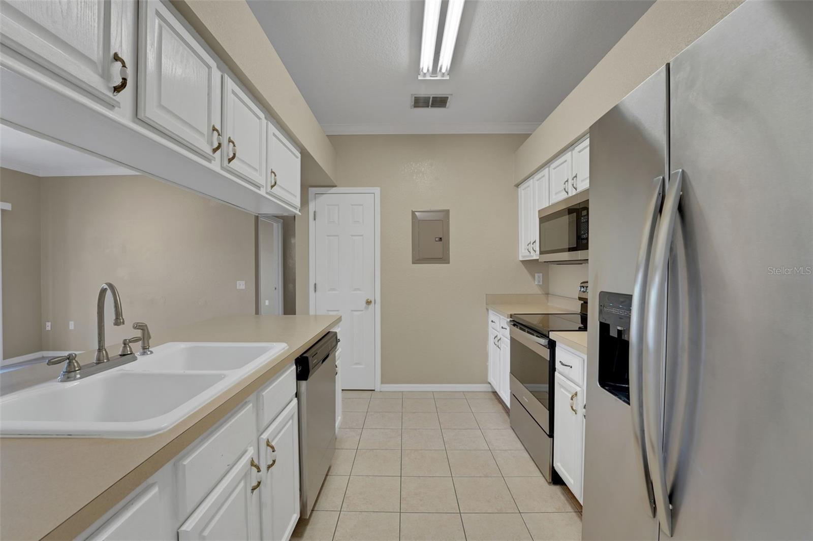 Image 6 of 24 For 901 Eagle Pond Drive 901