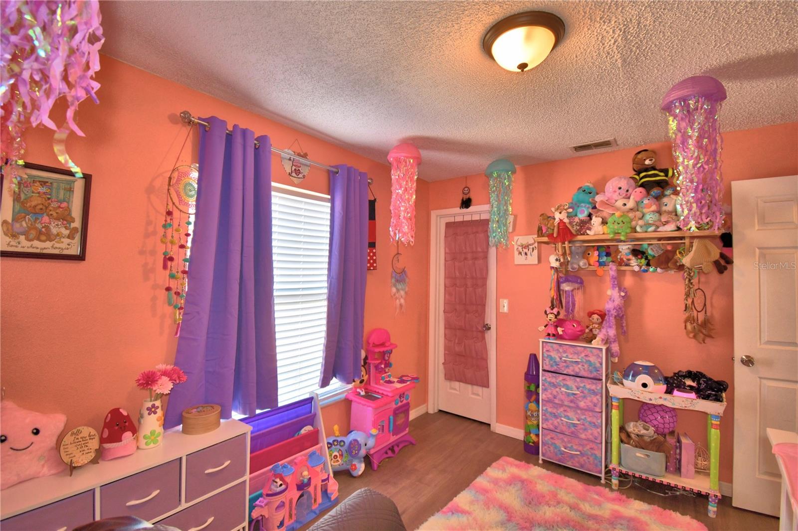 Image 21 of 36 For 152 Harrison Street