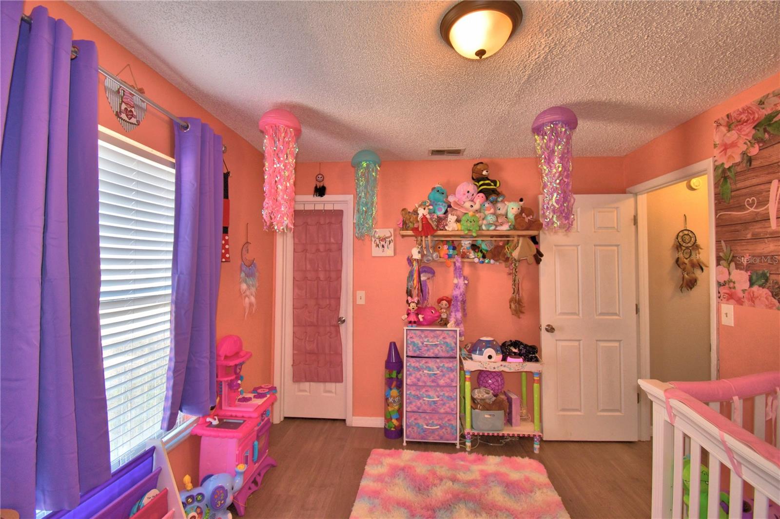 Image 22 of 36 For 152 Harrison Street