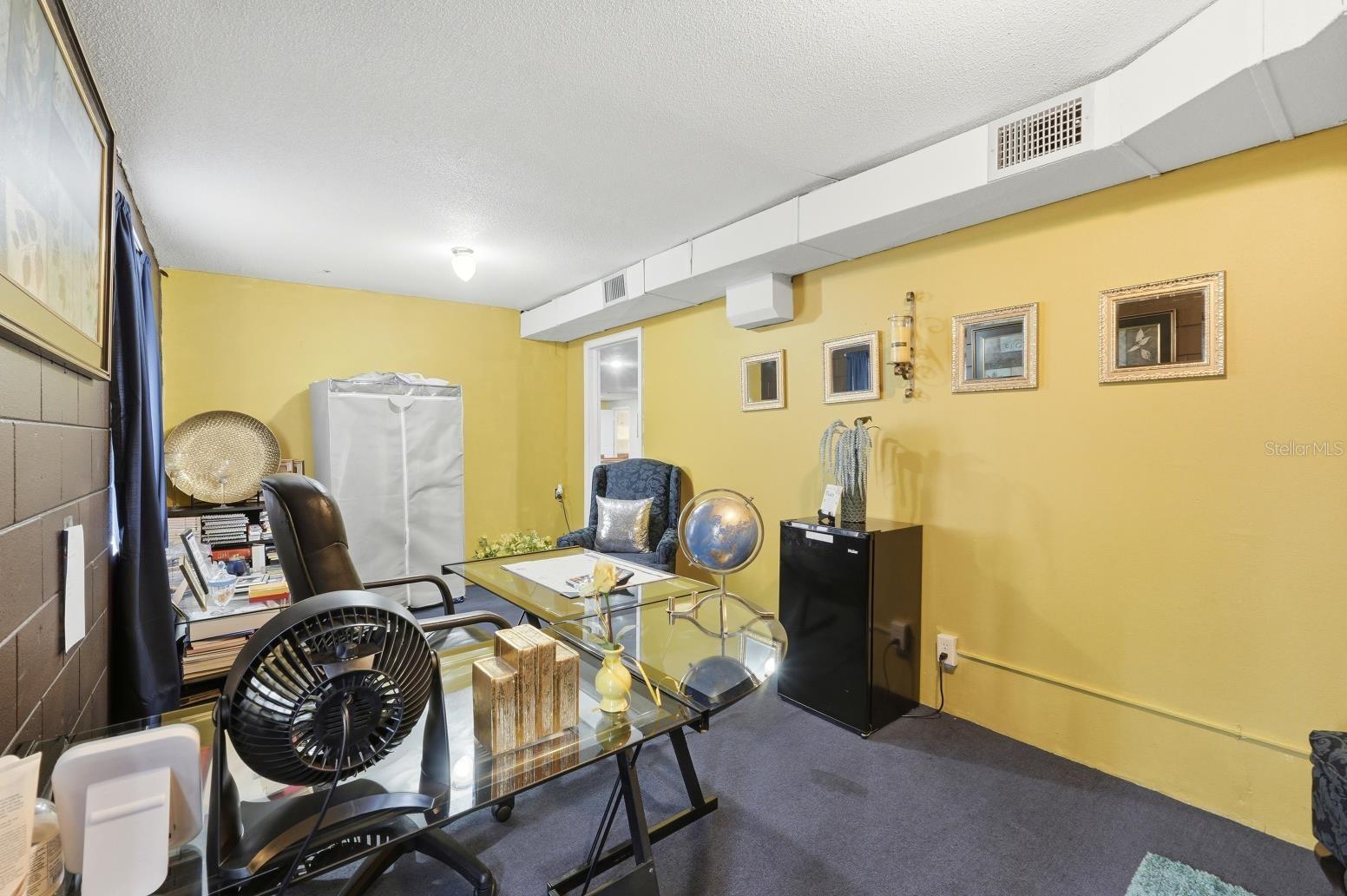 Image 24 of 44 For 1920 40th Street Nw