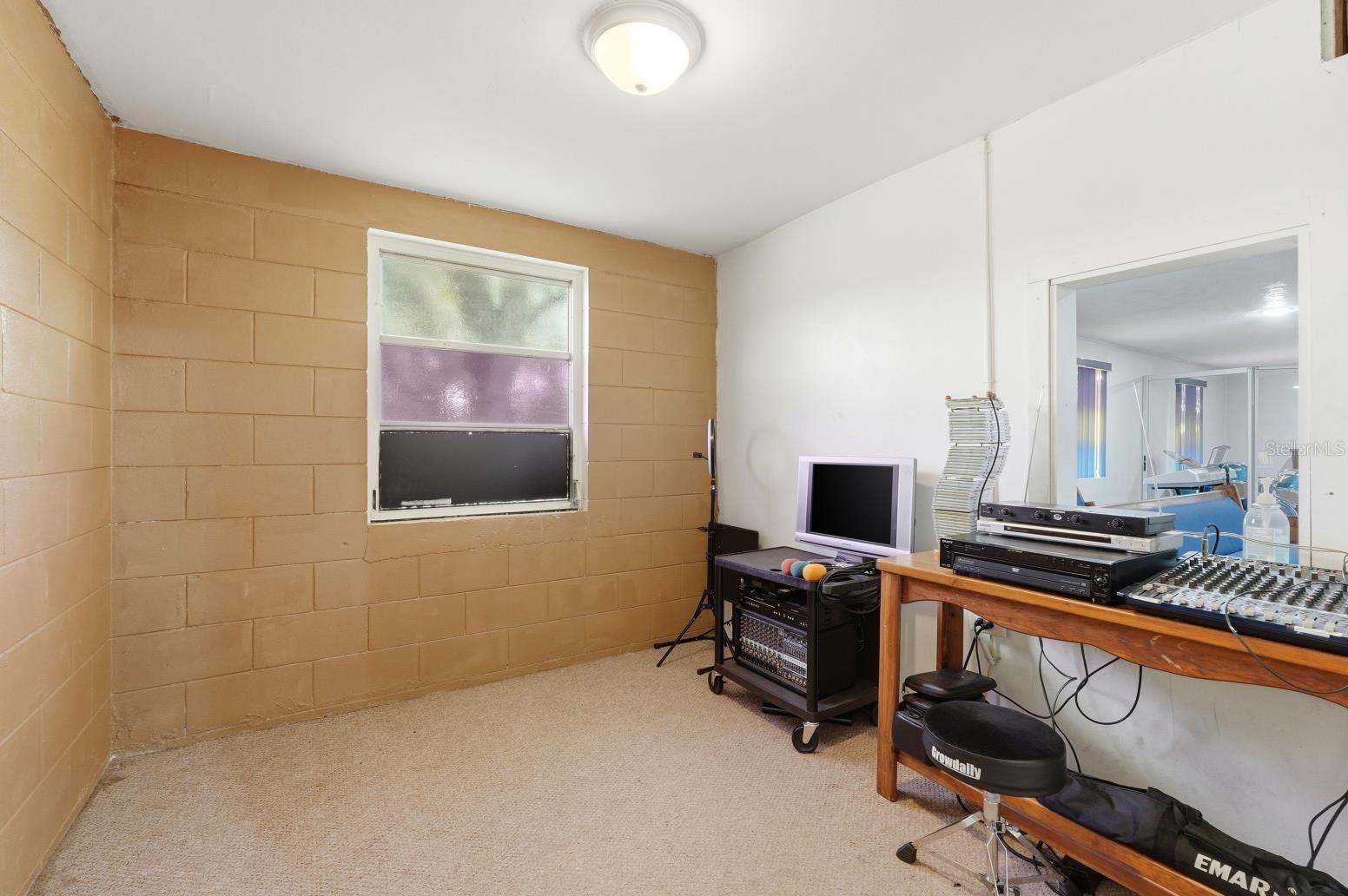 Image 36 of 44 For 1920 40th Street Nw