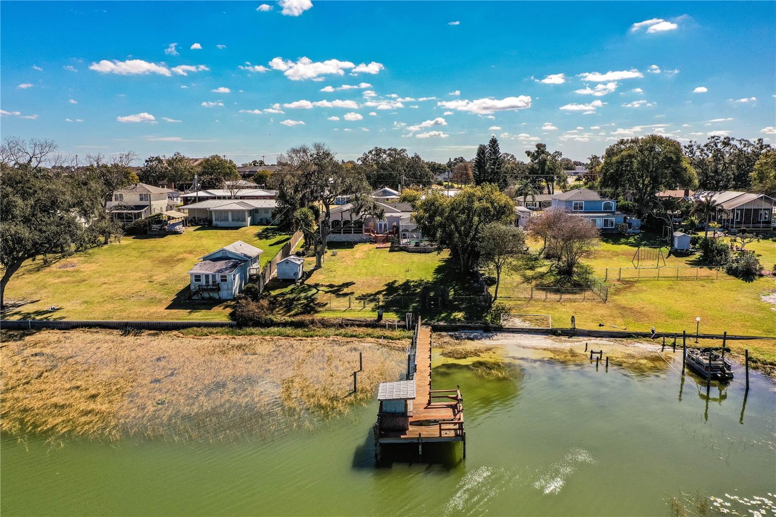 Image 14 of 80 For 331 Bay Street