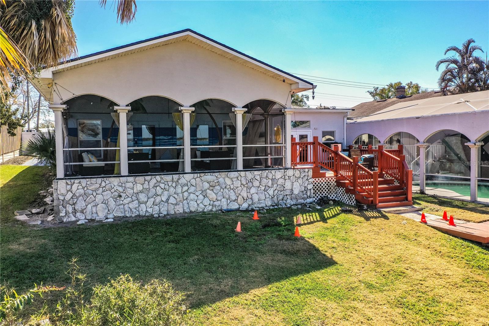 Image 19 of 80 For 331 Bay Street