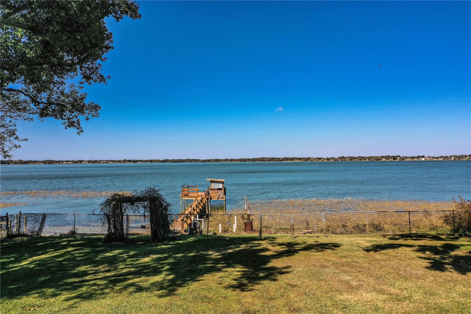 Image 21 of 80 For 331 Bay Street