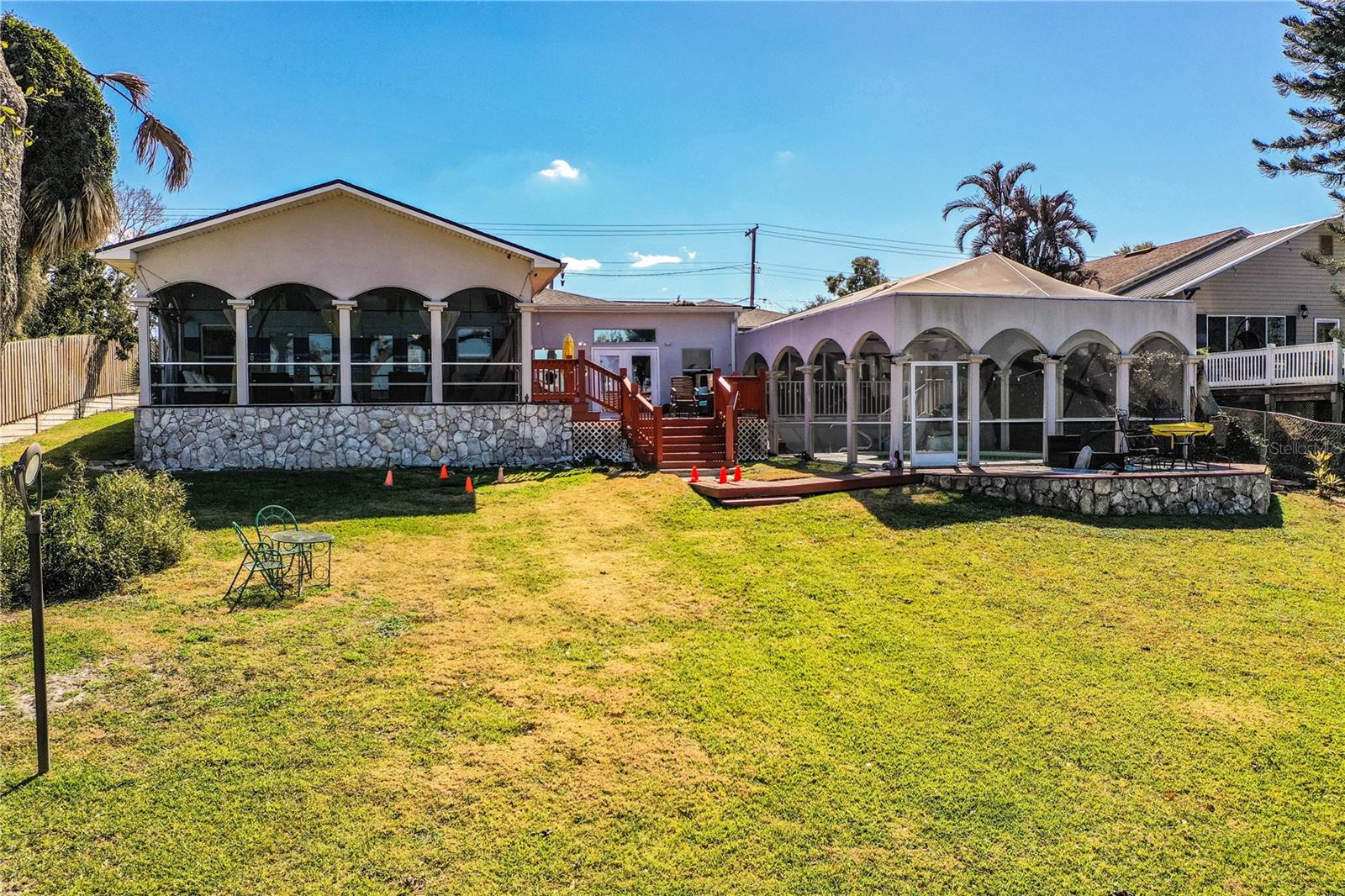 Image 22 of 80 For 331 Bay Street