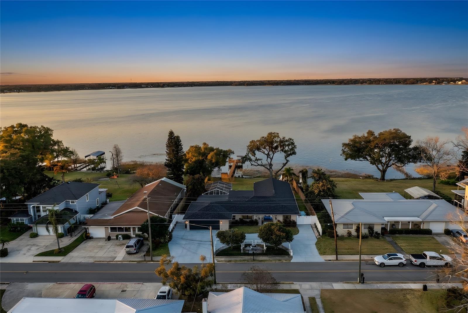 Image 28 of 80 For 331 Bay Street