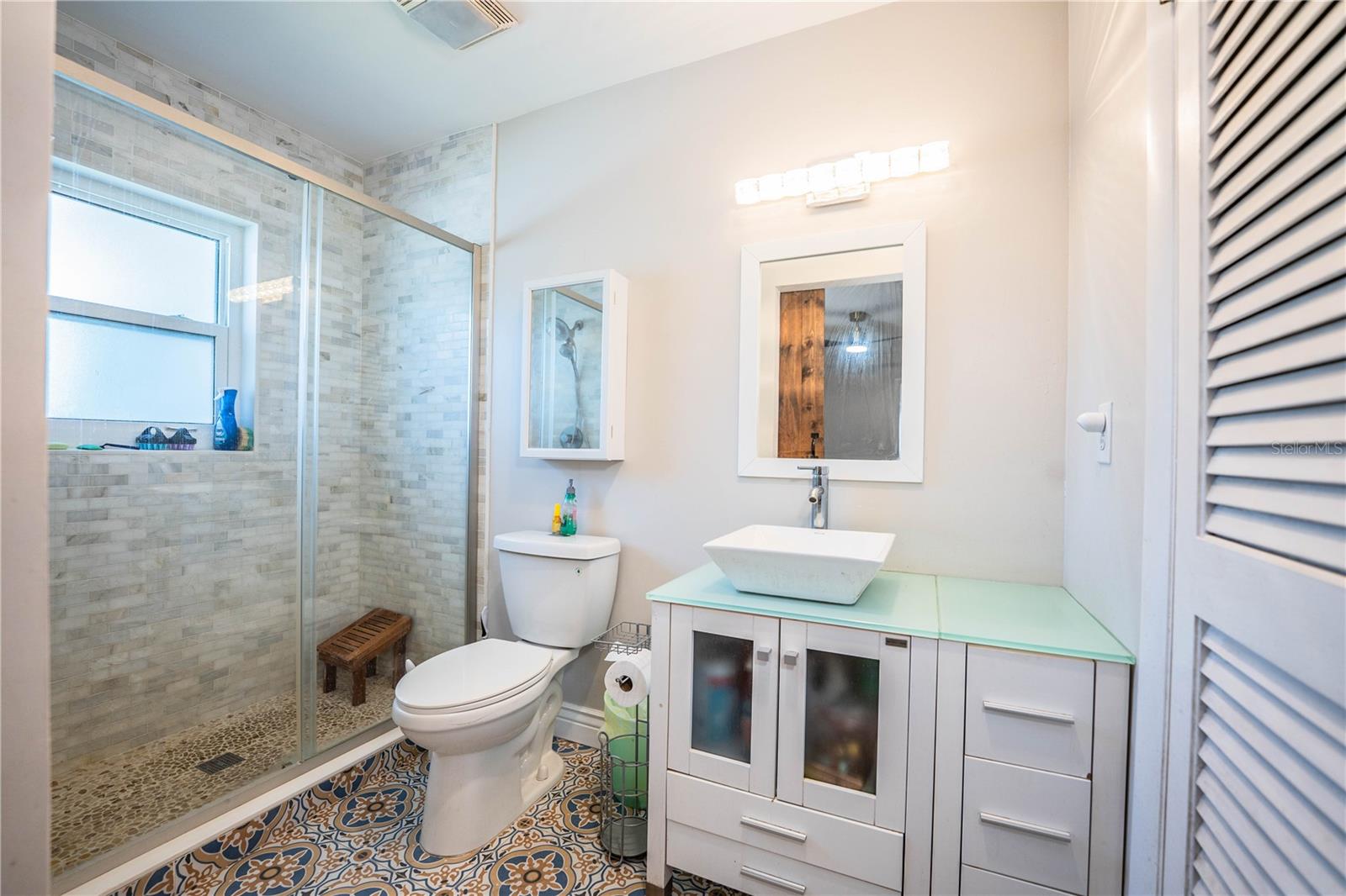 Image 29 of 80 For 331 Bay Street