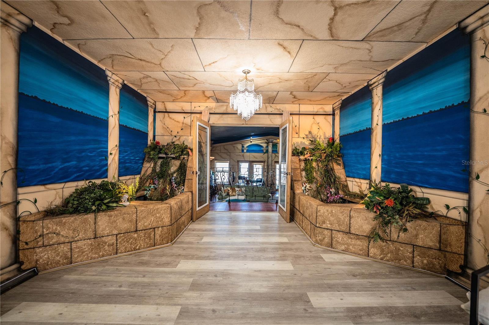 Image 32 of 80 For 331 Bay Street