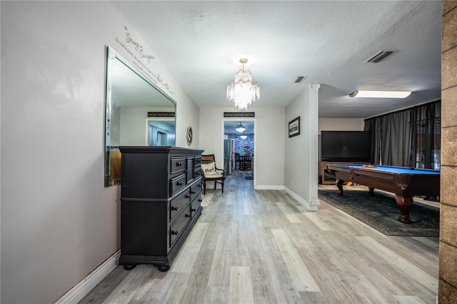 Image 34 of 80 For 331 Bay Street