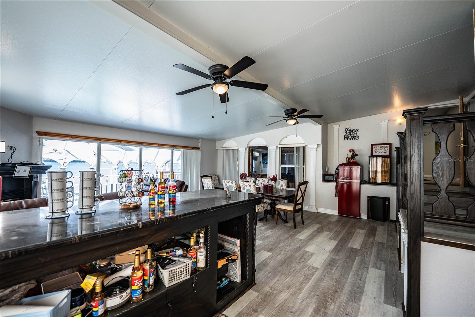 Image 42 of 80 For 331 Bay Street