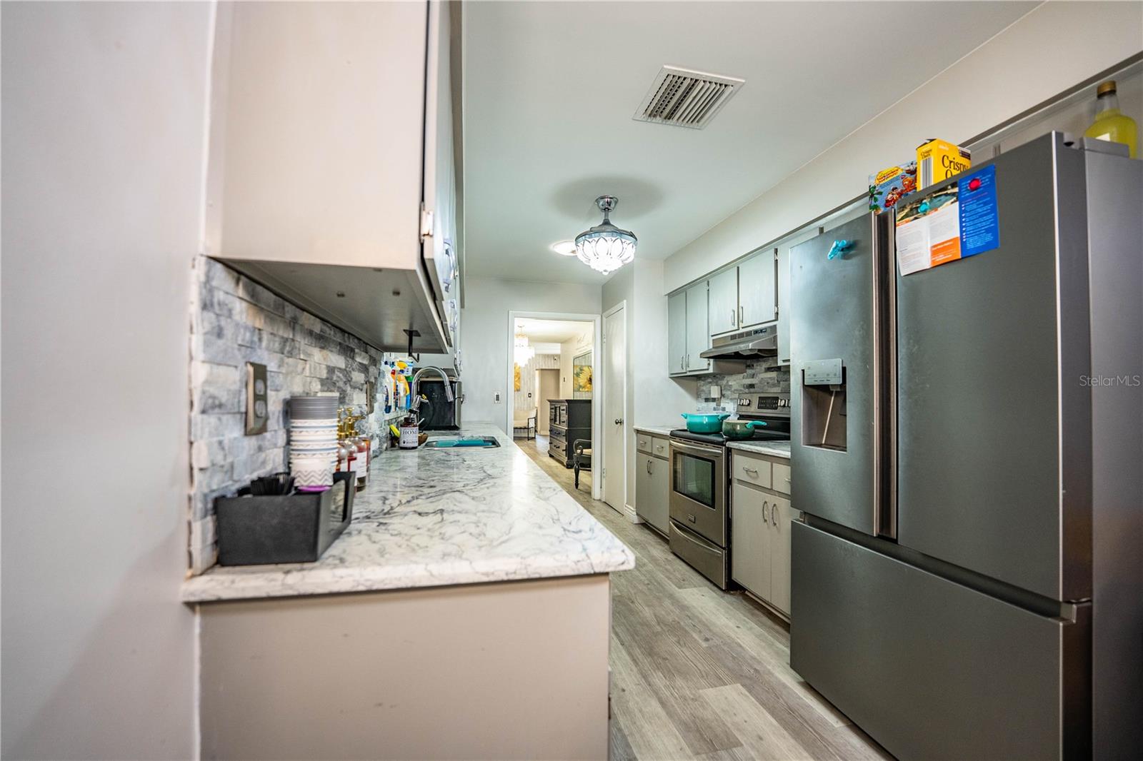 Image 45 of 80 For 331 Bay Street