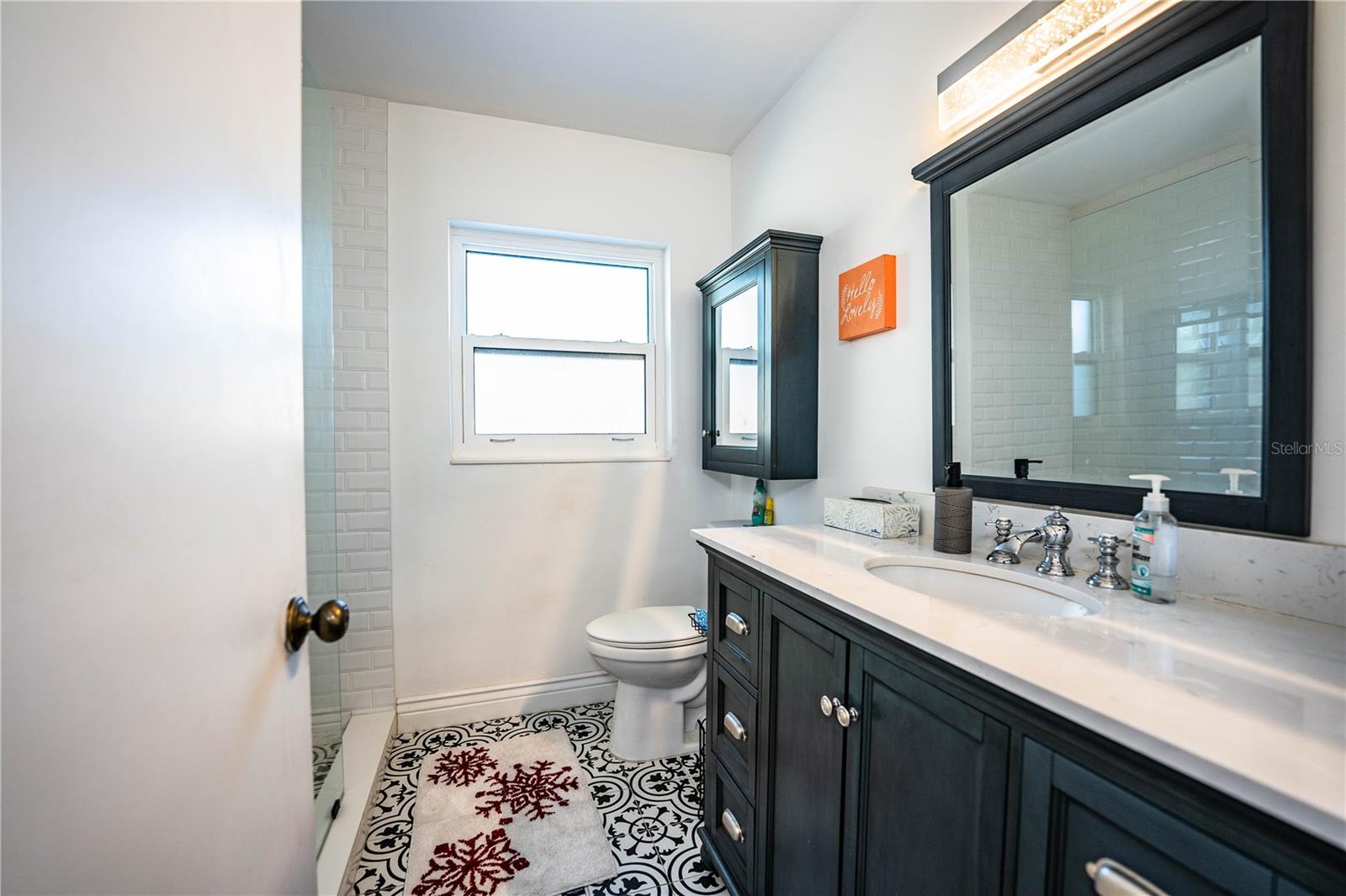 Image 50 of 80 For 331 Bay Street