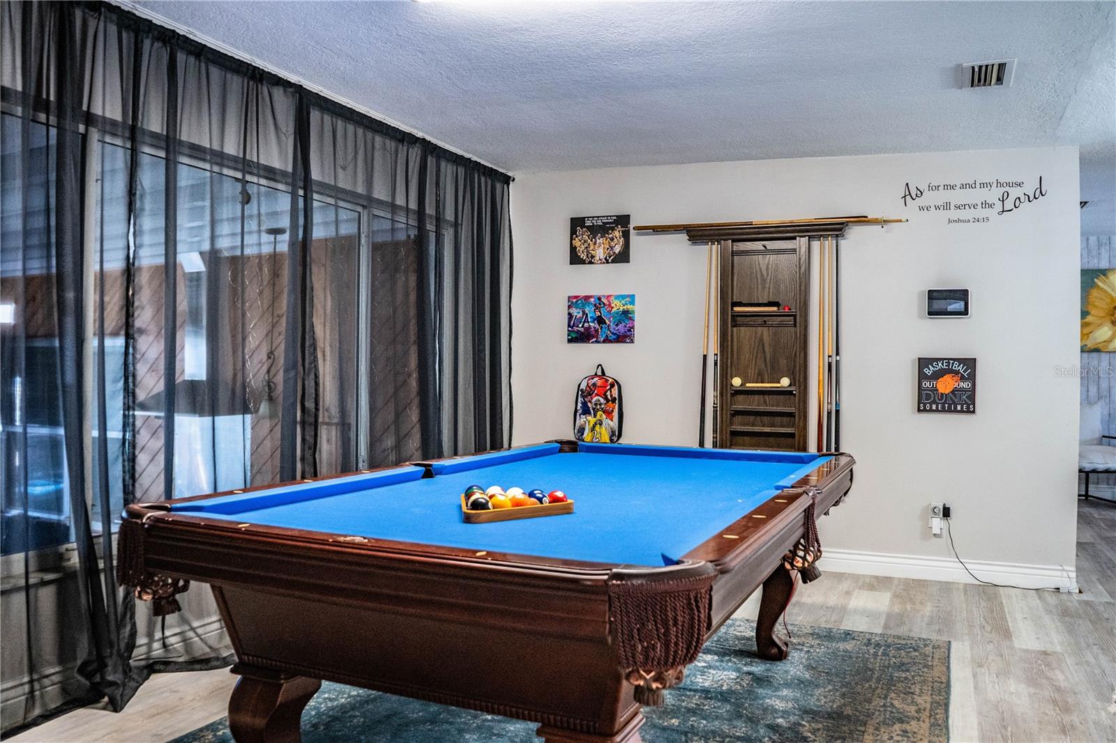 Image 53 of 80 For 331 Bay Street