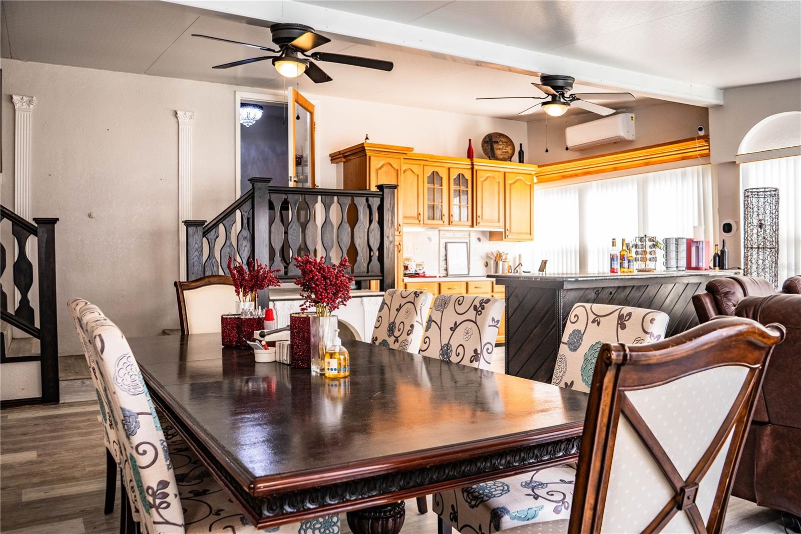 Image 58 of 80 For 331 Bay Street