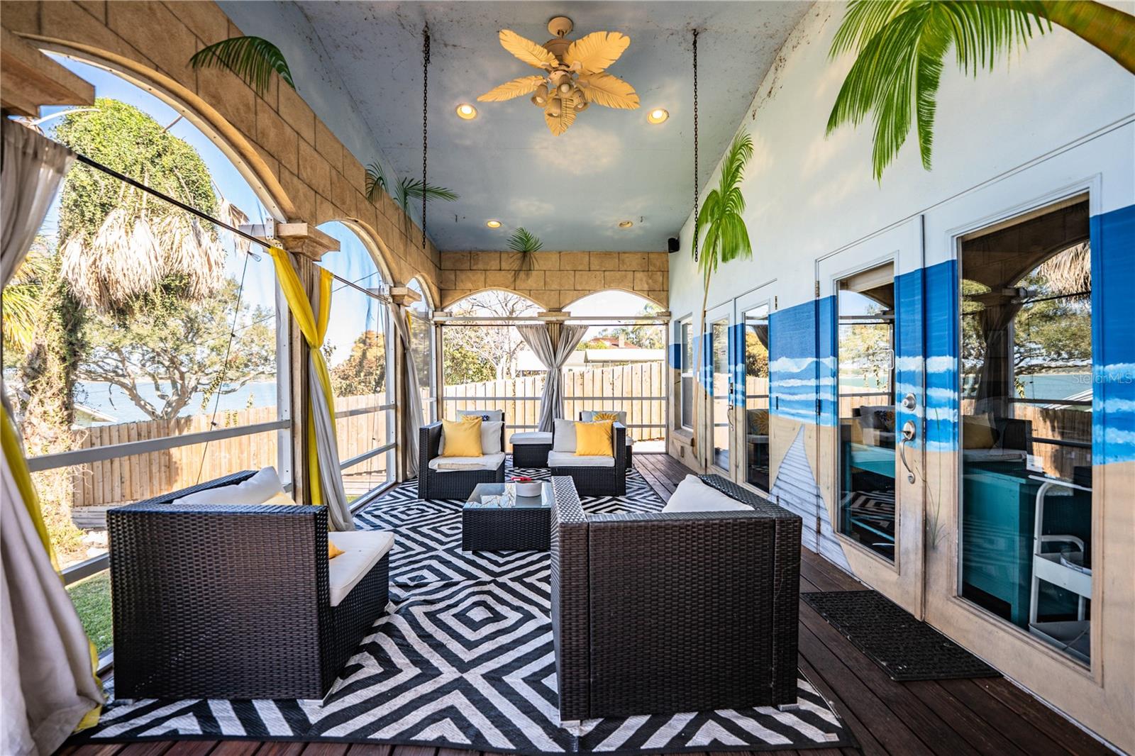 Image 63 of 80 For 331 Bay Street