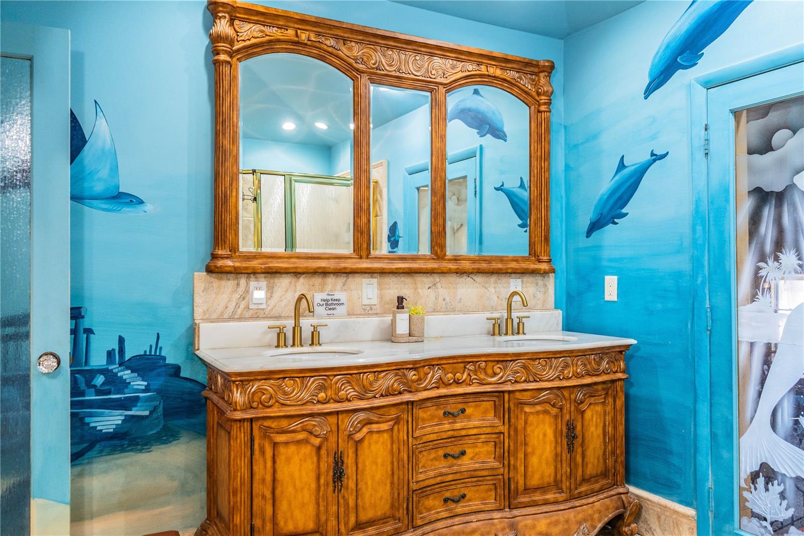 Image 75 of 80 For 331 Bay Street