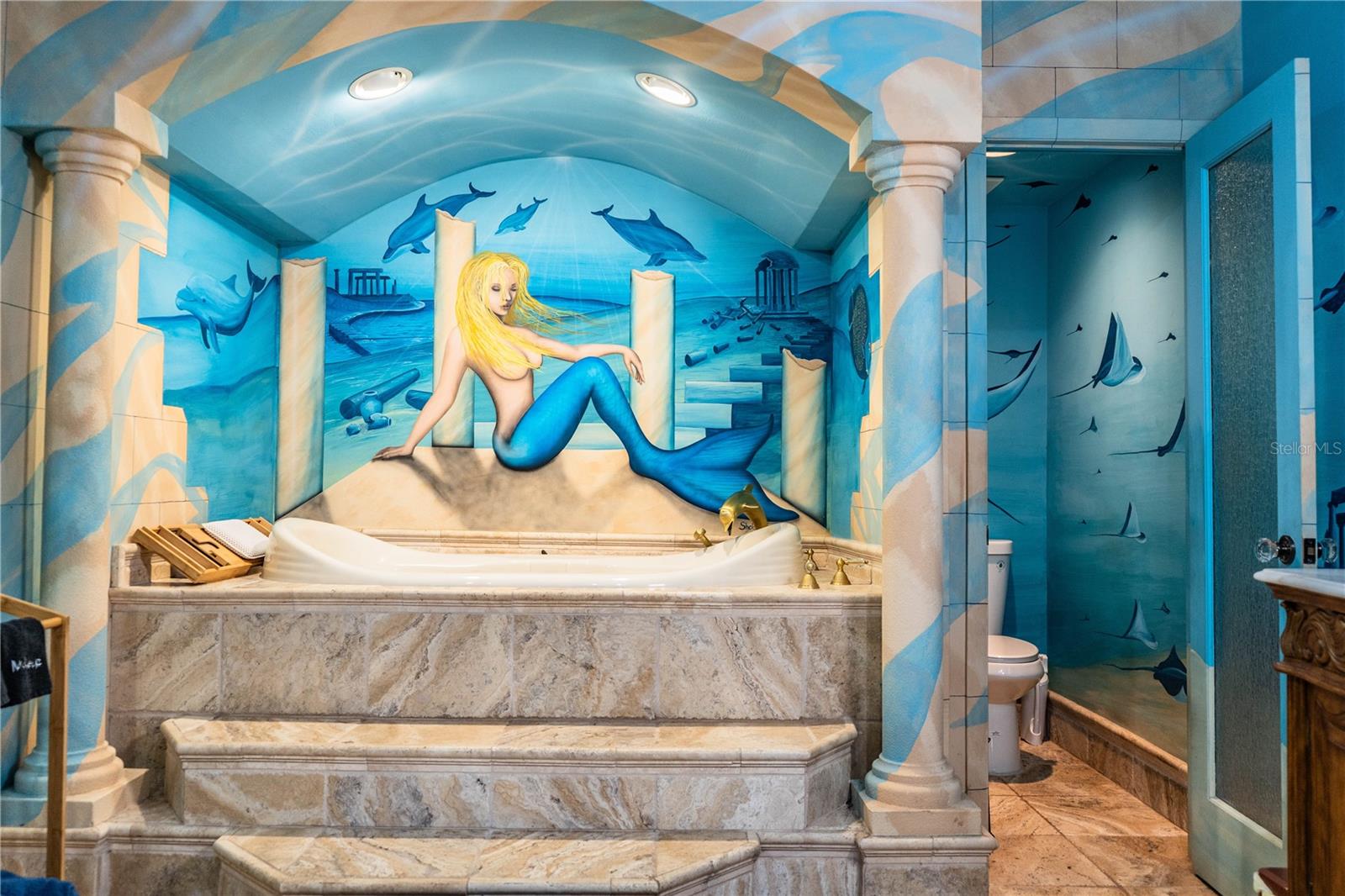 Image 77 of 80 For 331 Bay Street