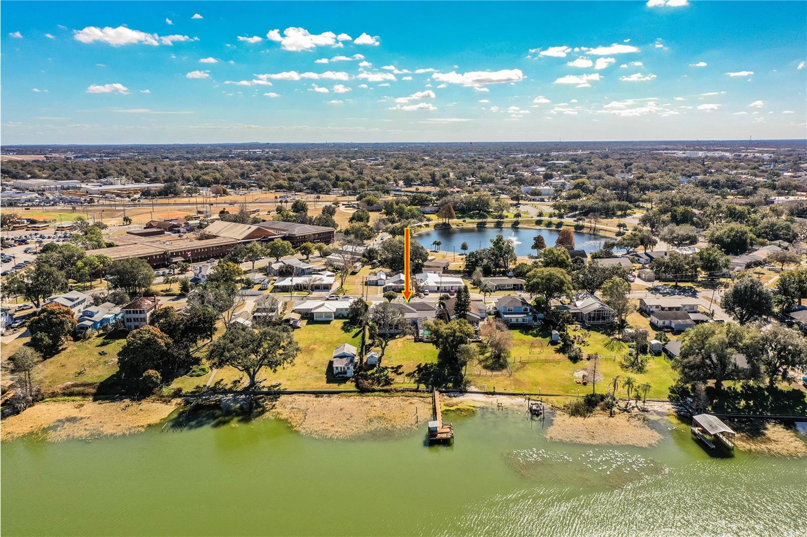 Image 9 of 80 For 331 Bay Street