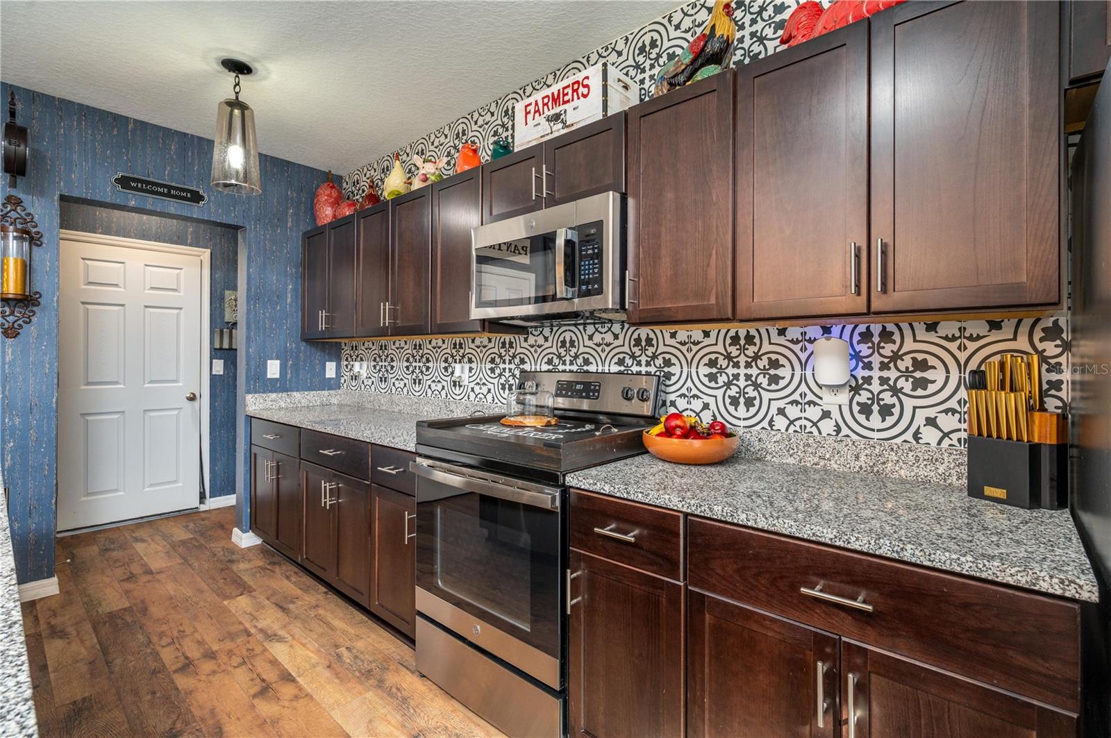 Image 17 of 52 For 1491 Axel Circle