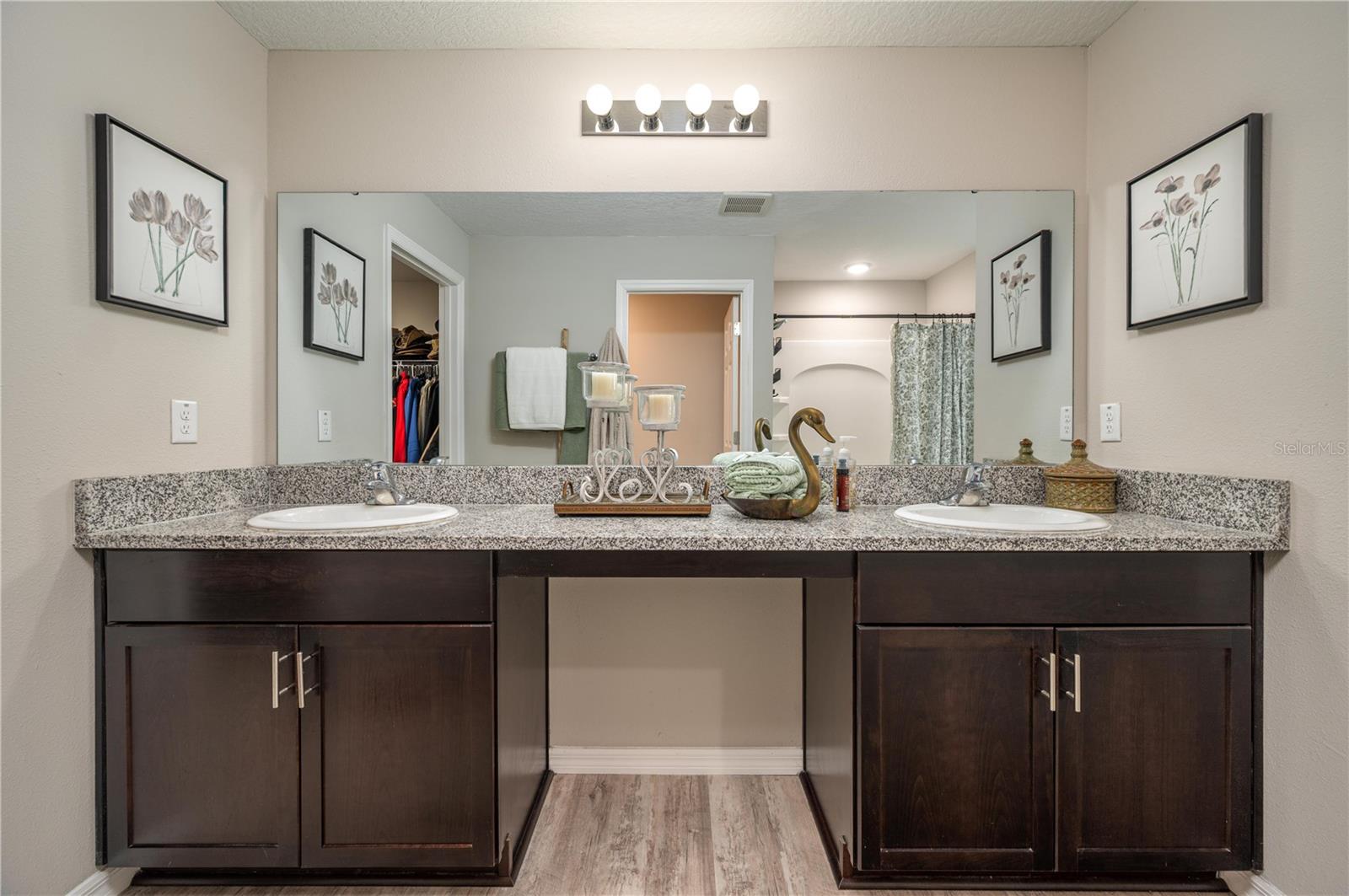 Image 27 of 52 For 1491 Axel Circle