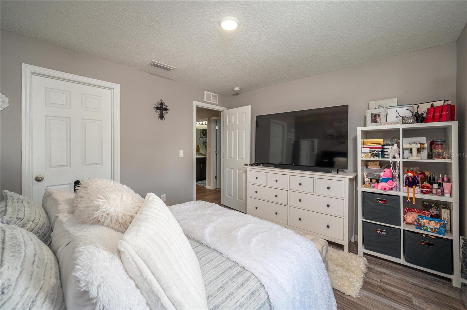 Image 32 of 52 For 1491 Axel Circle