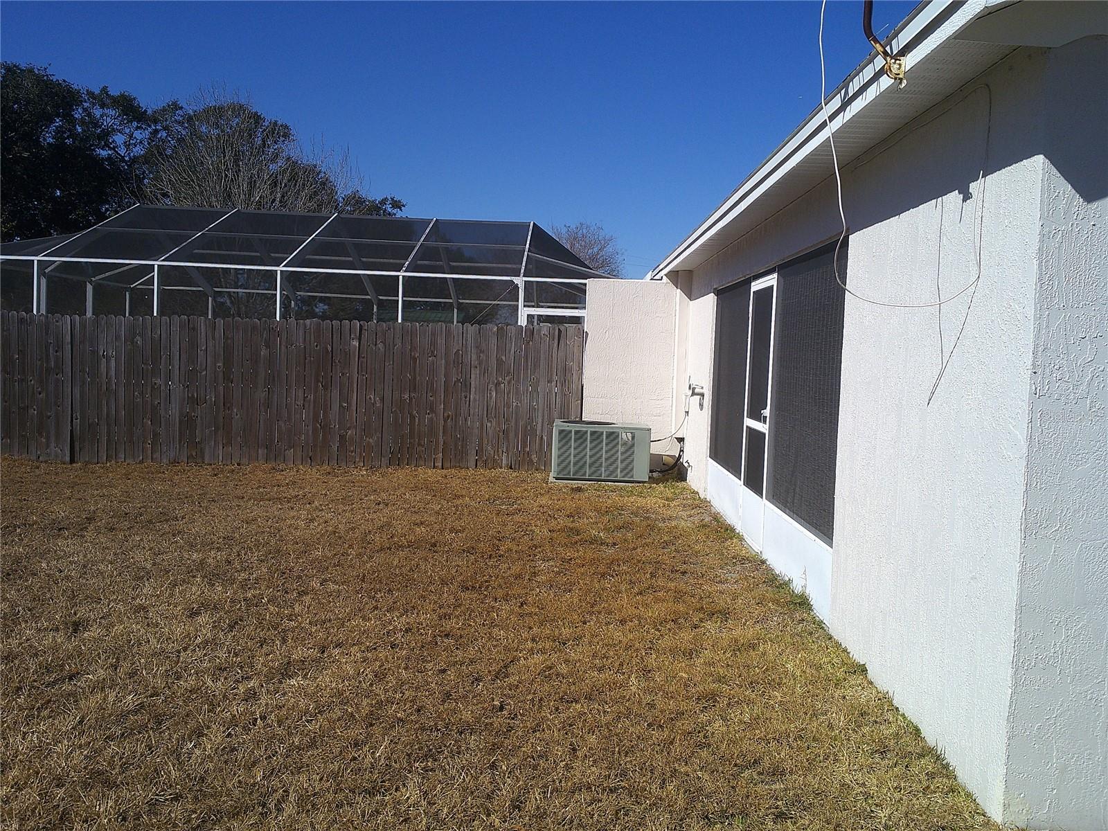 Image 15 of 16 For 1084 Meadowood Pointe Road