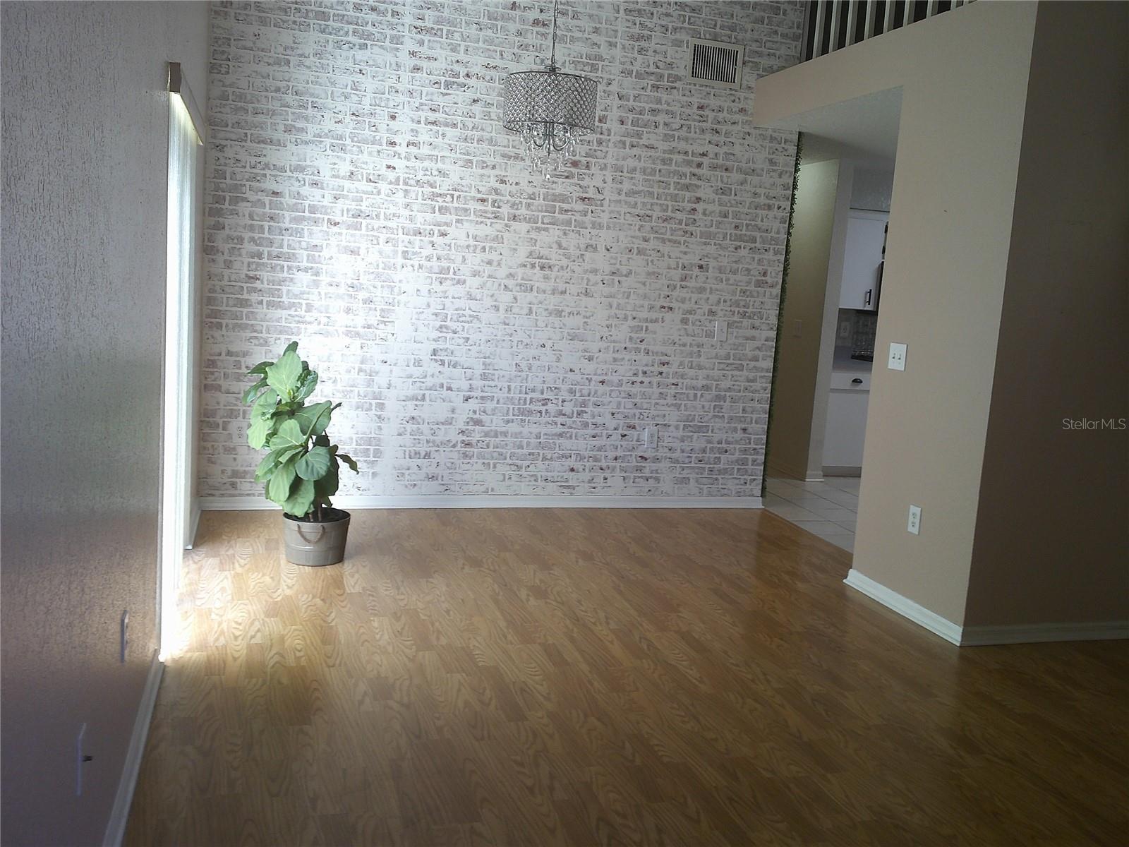 Image 3 of 16 For 1084 Meadowood Pointe Road