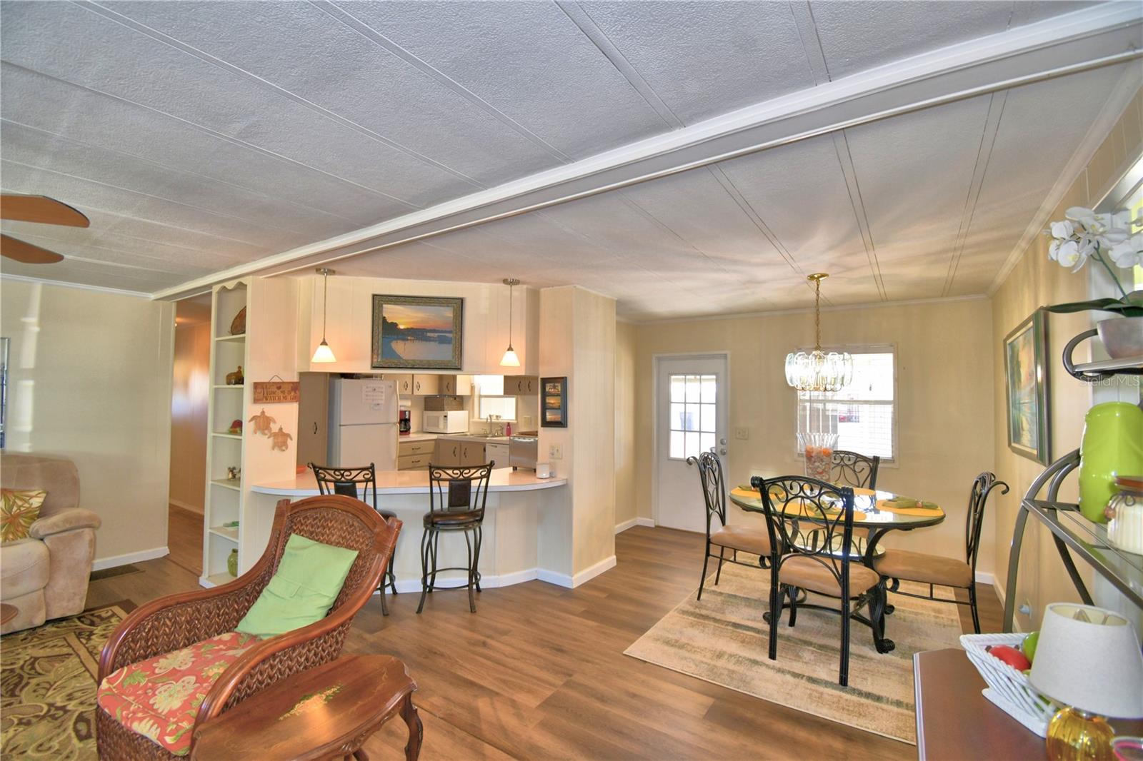 Image 11 of 52 For 112 Paradise Lane