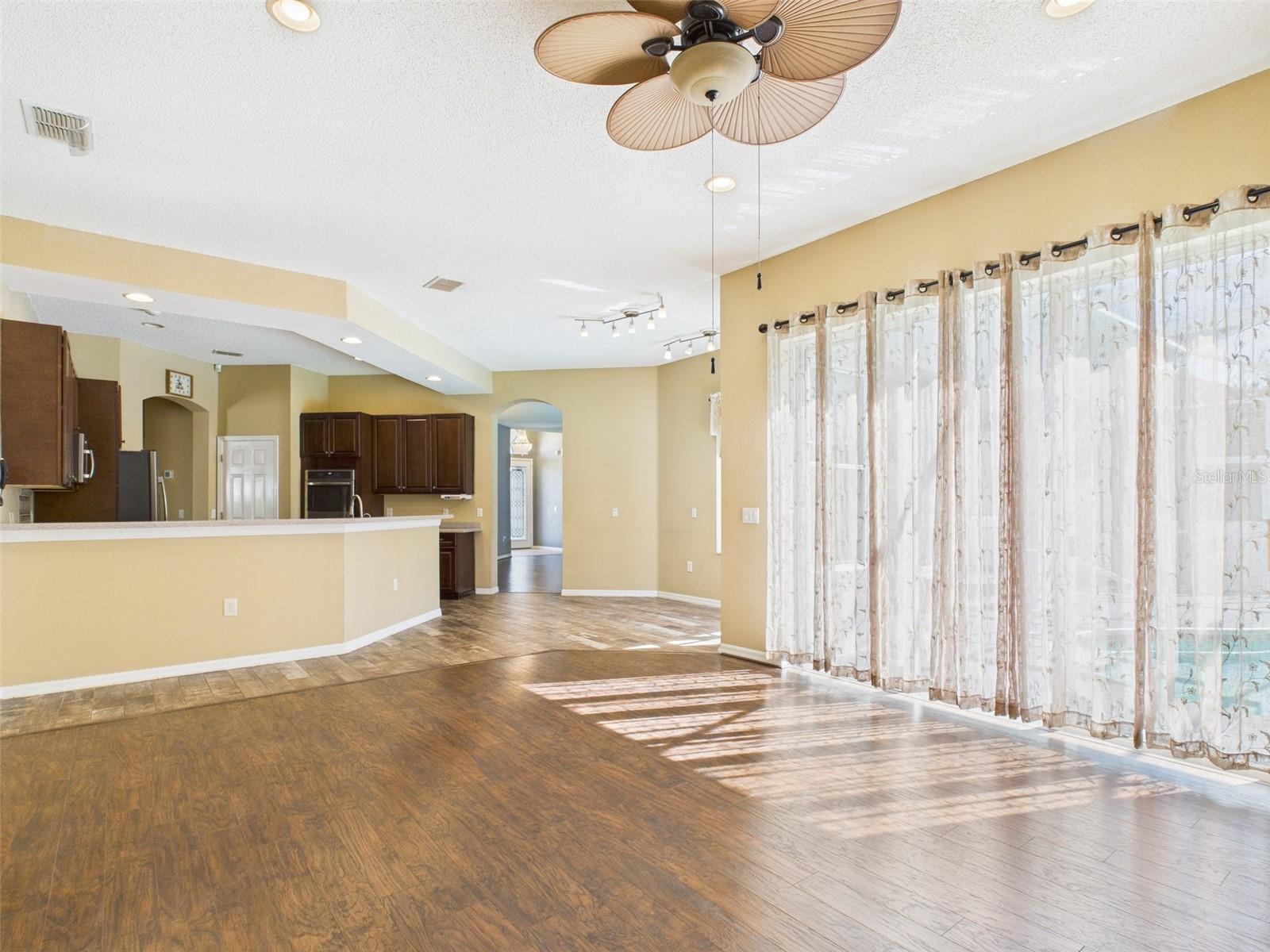 Image 14 of 56 For 2533 Wood Pointe Drive