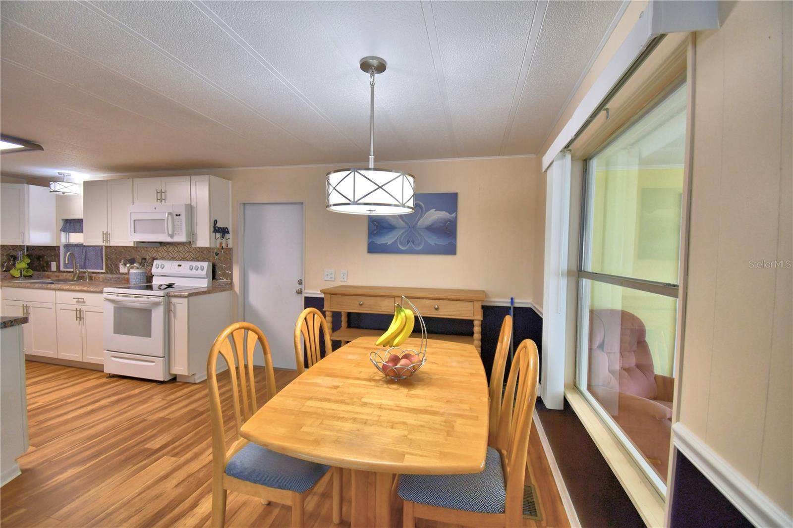 Image 21 of 42 For 145 Holiday Lane