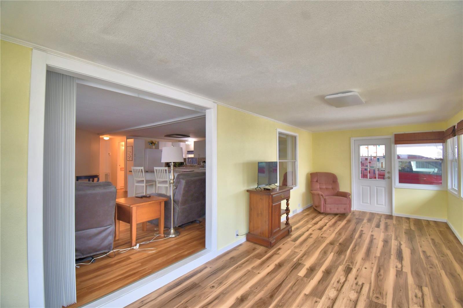 Image 24 of 42 For 145 Holiday Lane