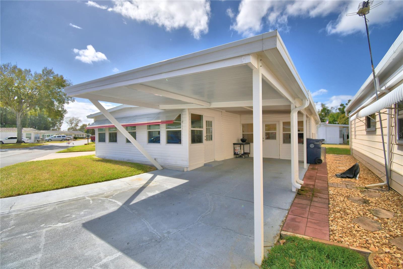 Image 4 of 42 For 145 Holiday Lane