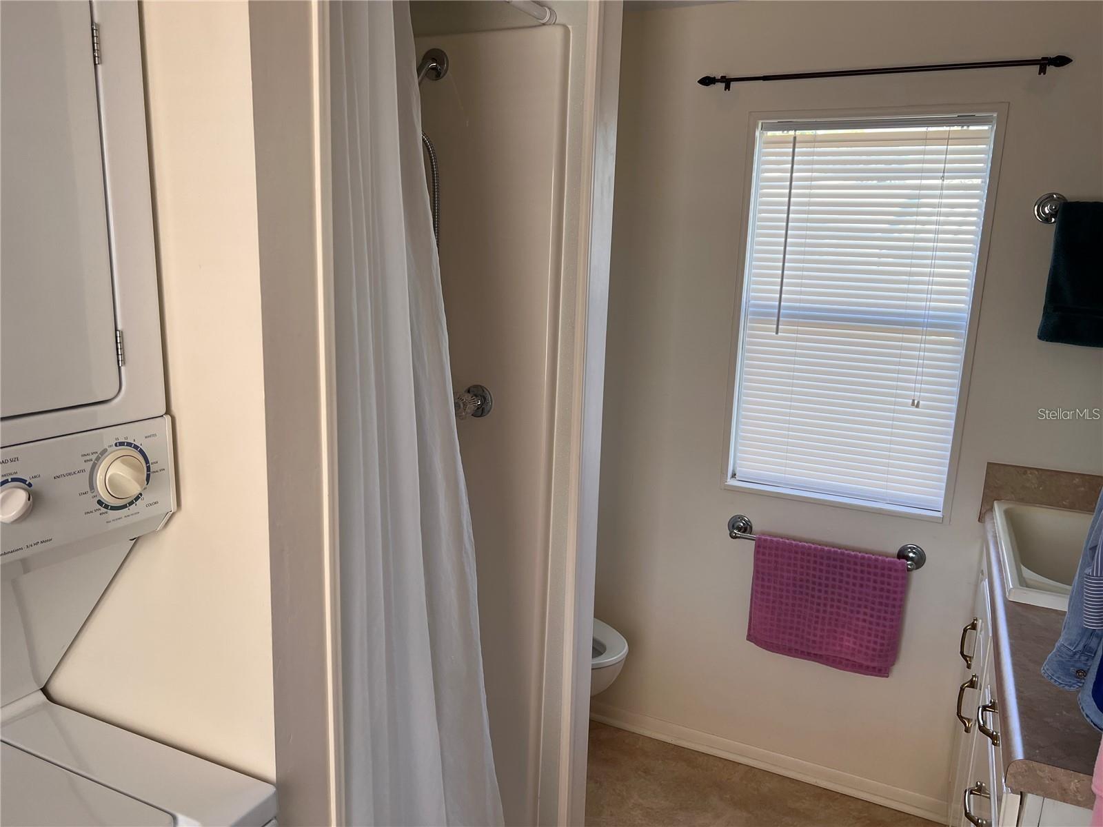 Image 14 of 39 For 5062 Southshore Drive