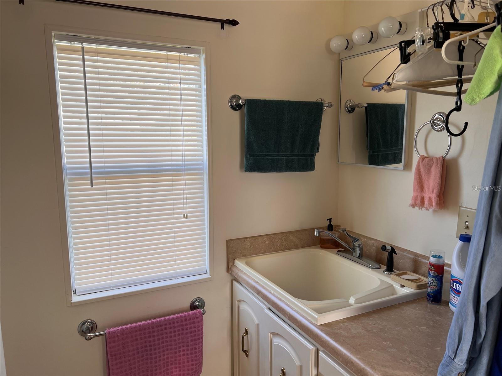 Image 15 of 39 For 5062 Southshore Drive