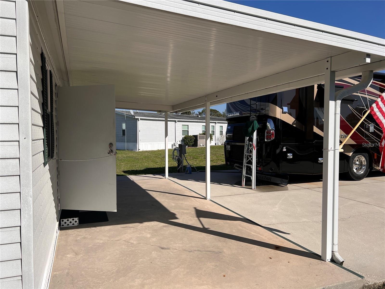 Image 7 of 39 For 5062 Southshore Drive