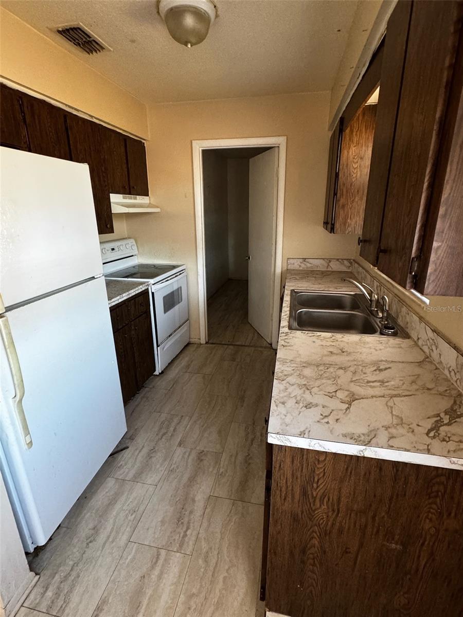 Image 3 of 8 For 2954 Warfield Drive