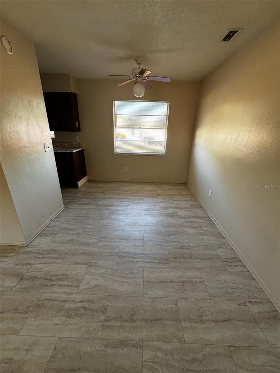 Image 4 of 8 For 2954 Warfield Drive