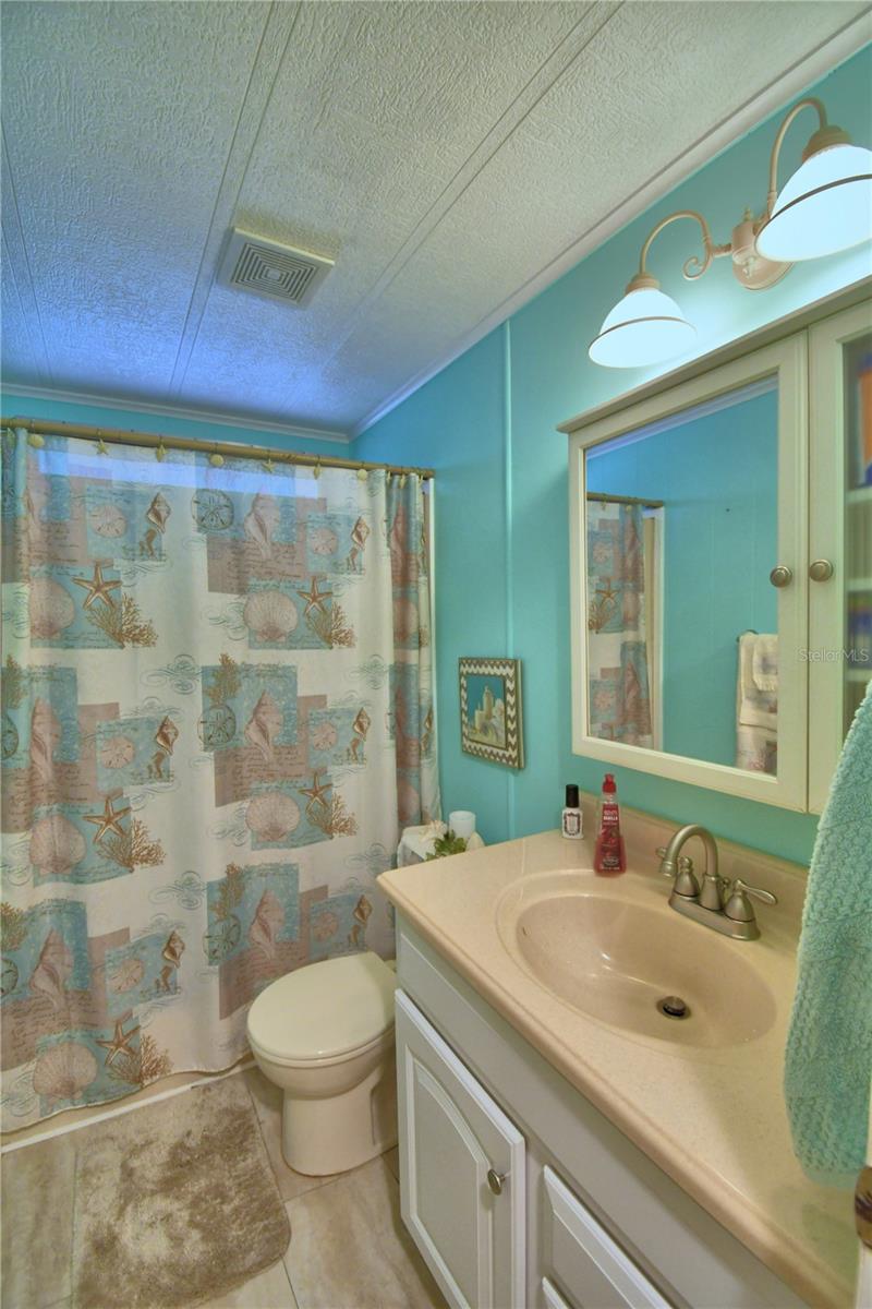 Image 32 of 70 For 4056 Rolling Oaks Drive