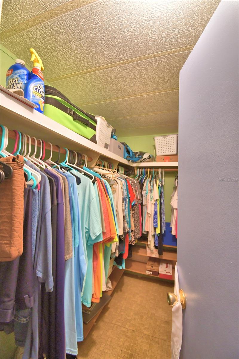 Image 43 of 70 For 4056 Rolling Oaks Drive