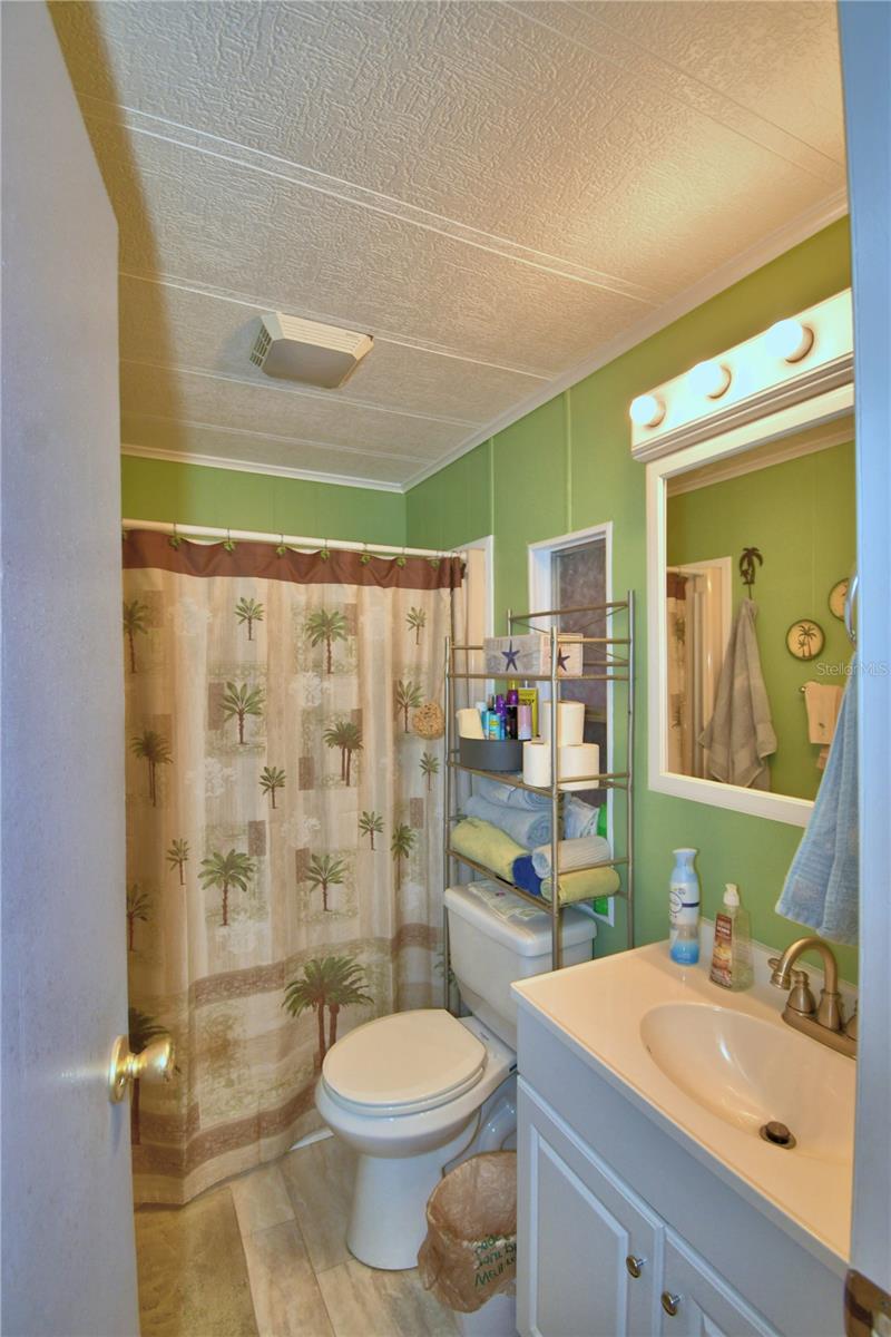 Image 44 of 70 For 4056 Rolling Oaks Drive