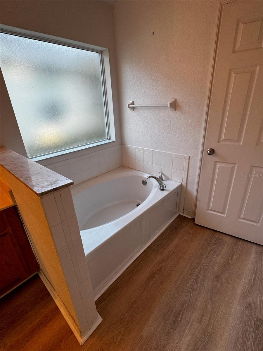 Image 8 of 11 For 2702 Rochelle Drive