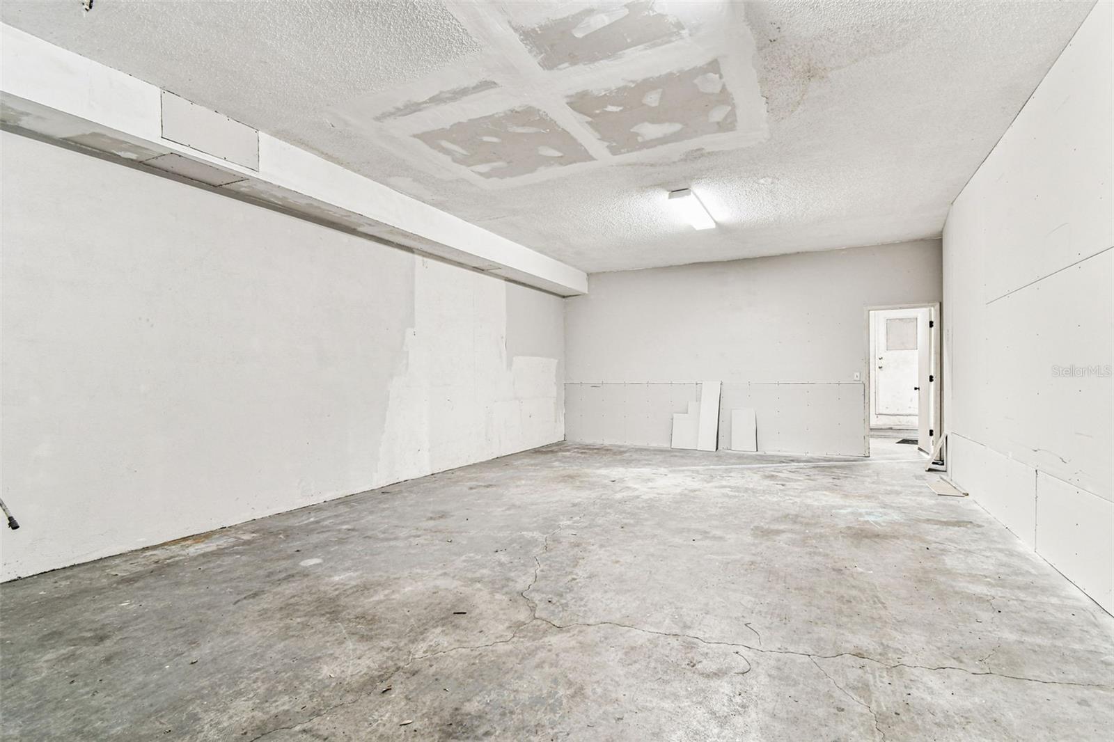 Image 13 of 100 For 1734 Rumar Lane A