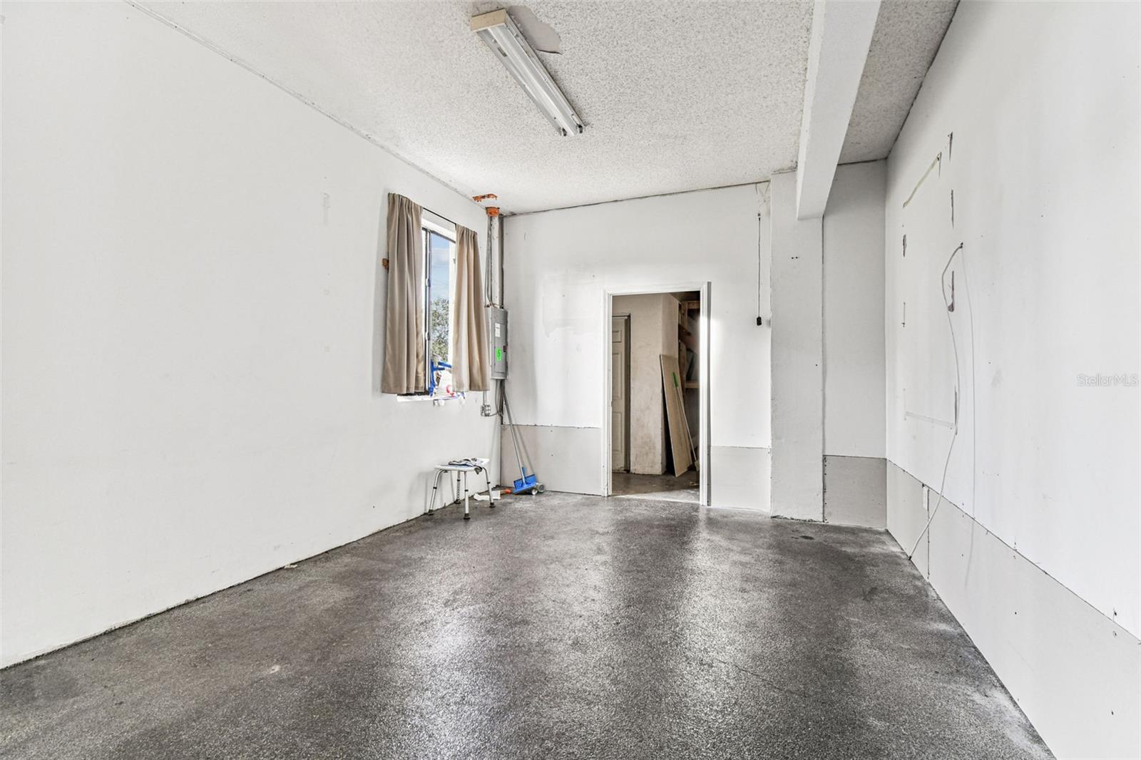 Image 18 of 100 For 1734 Rumar Lane A