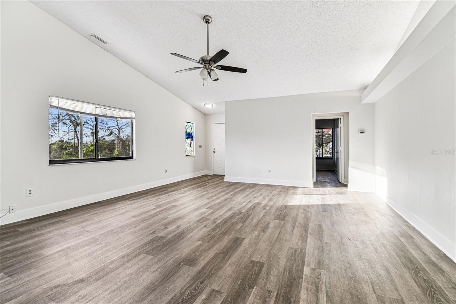 Image 38 of 100 For 1734 Rumar Lane A