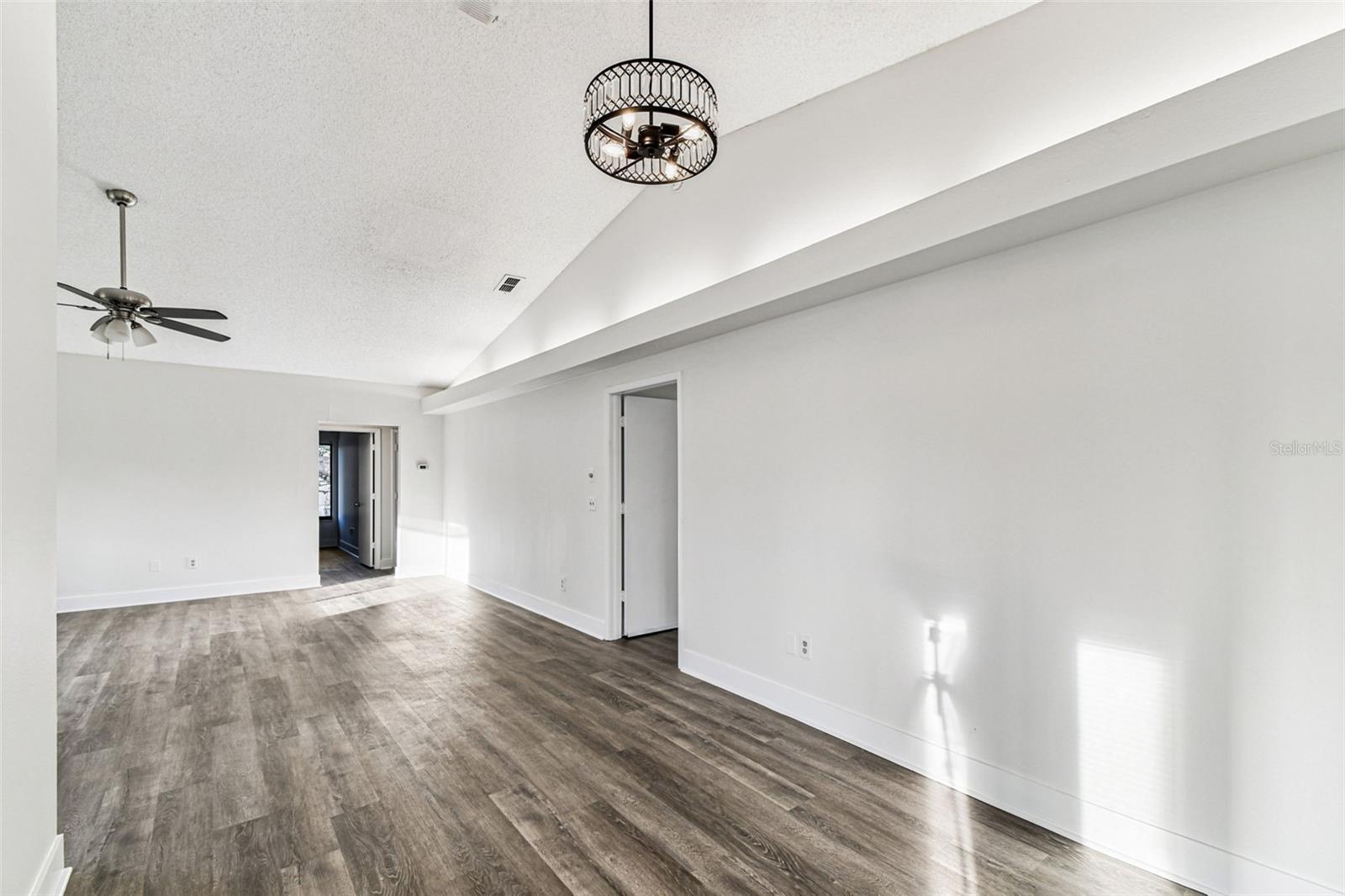 Image 43 of 100 For 1734 Rumar Lane A