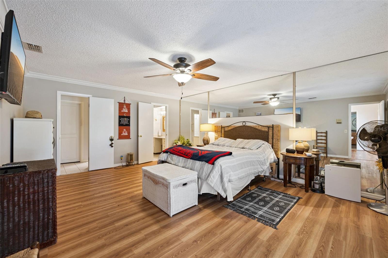 Image 14 of 50 For 260 Greenfield Road