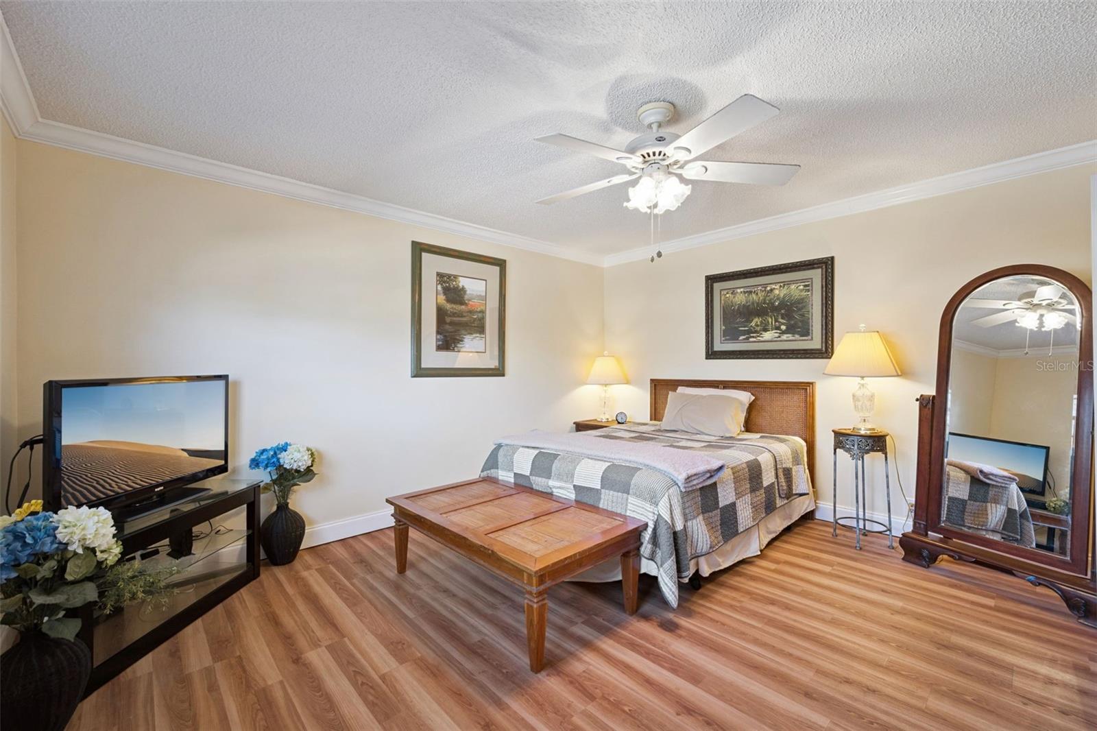 Image 20 of 50 For 260 Greenfield Road