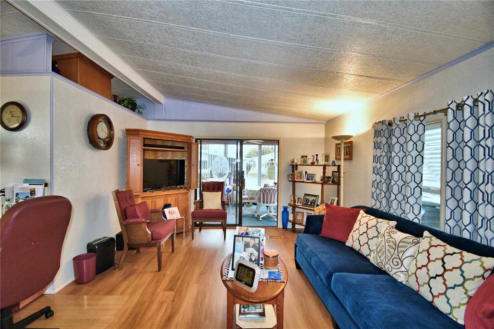 Image 17 of 67 For 4204 Cedarwood Street