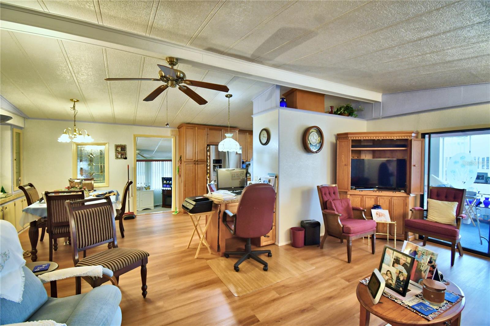 Image 21 of 67 For 4204 Cedarwood Street