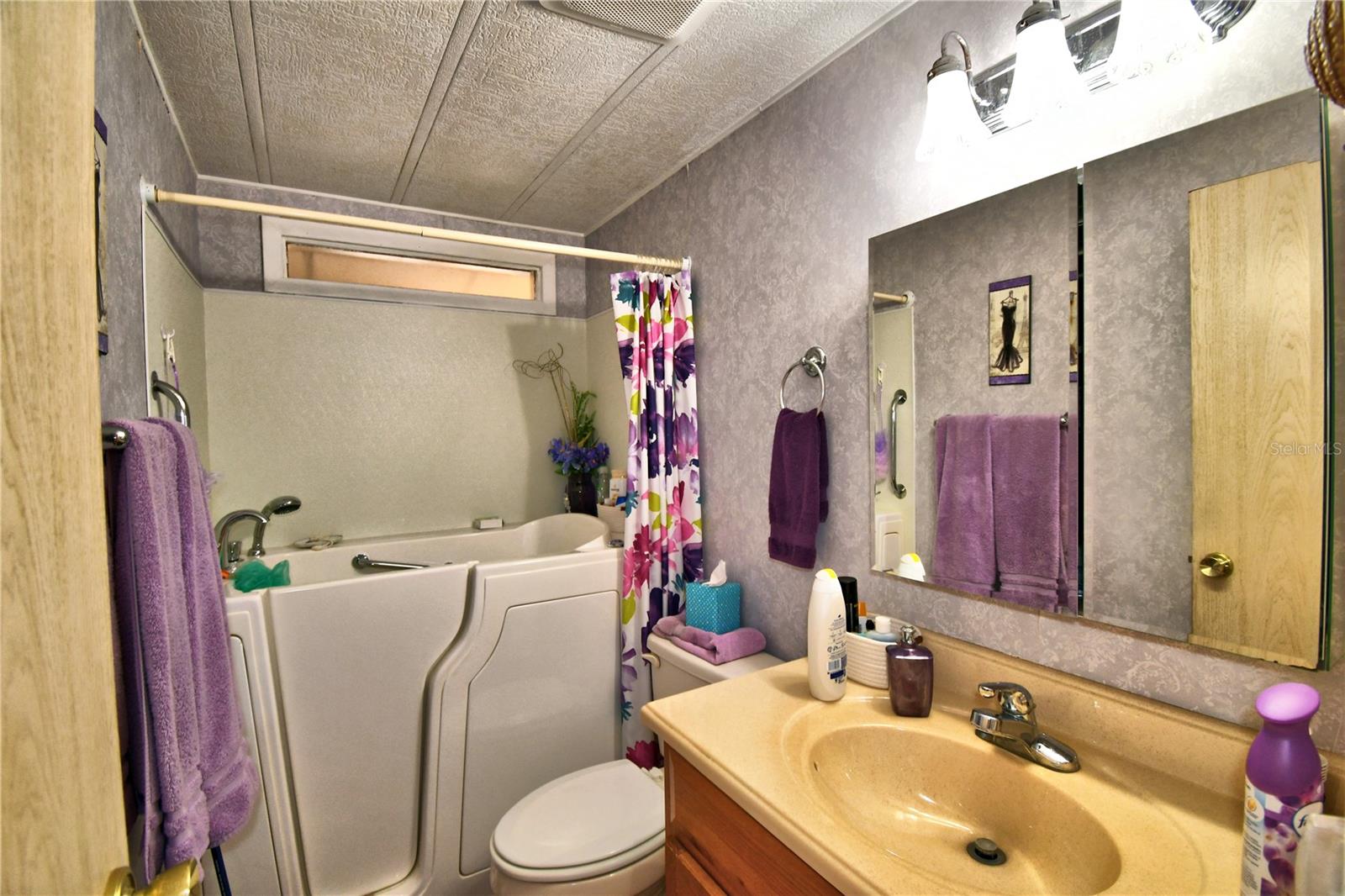 Image 23 of 67 For 4204 Cedarwood Street